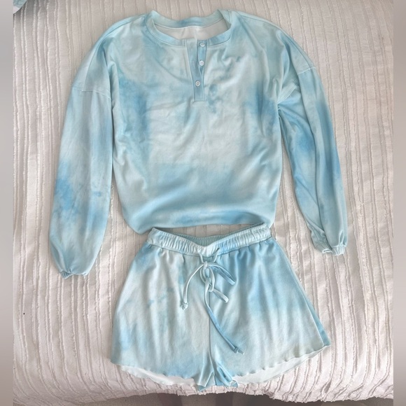 Amazon Light Blue Tie-Dye Lounge Set Size S - Picture 4 of 8